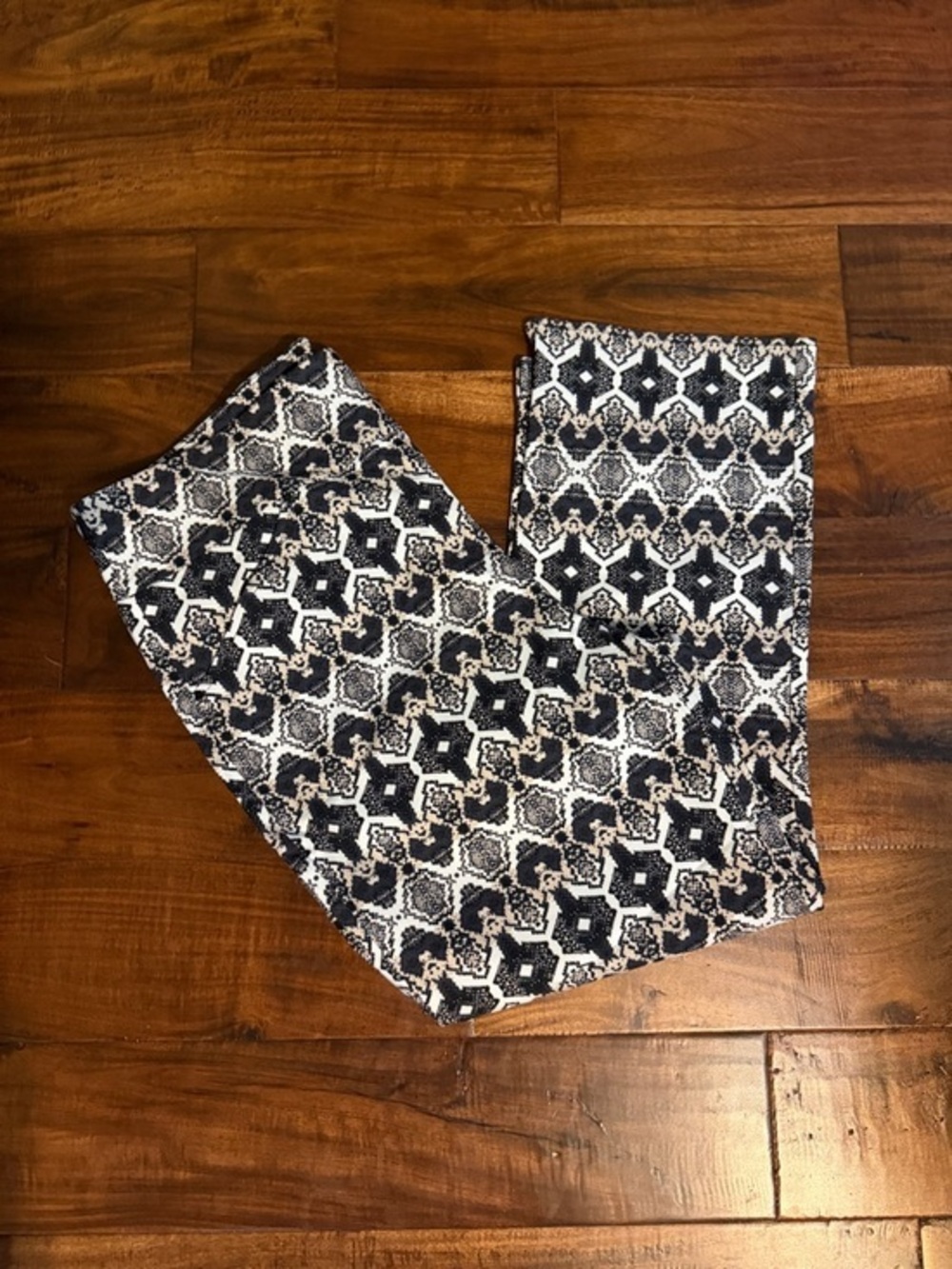 INC International Concepts Black and White Geometric Ponte Skirt